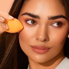 Real Techniques Miracle Complexion Sponge & Travel Case-5