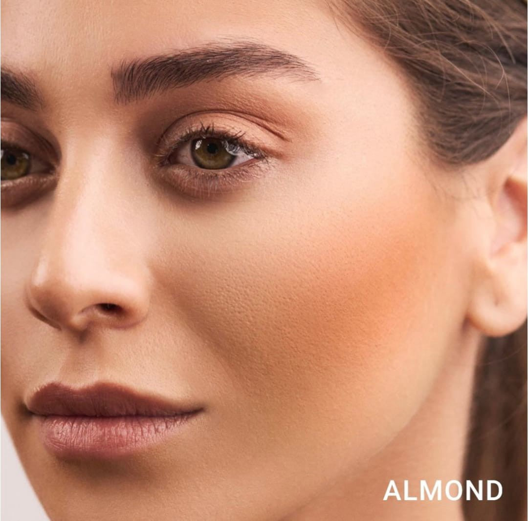 Dali Marble Blush for a Natural, Weightless Flush of Color-4