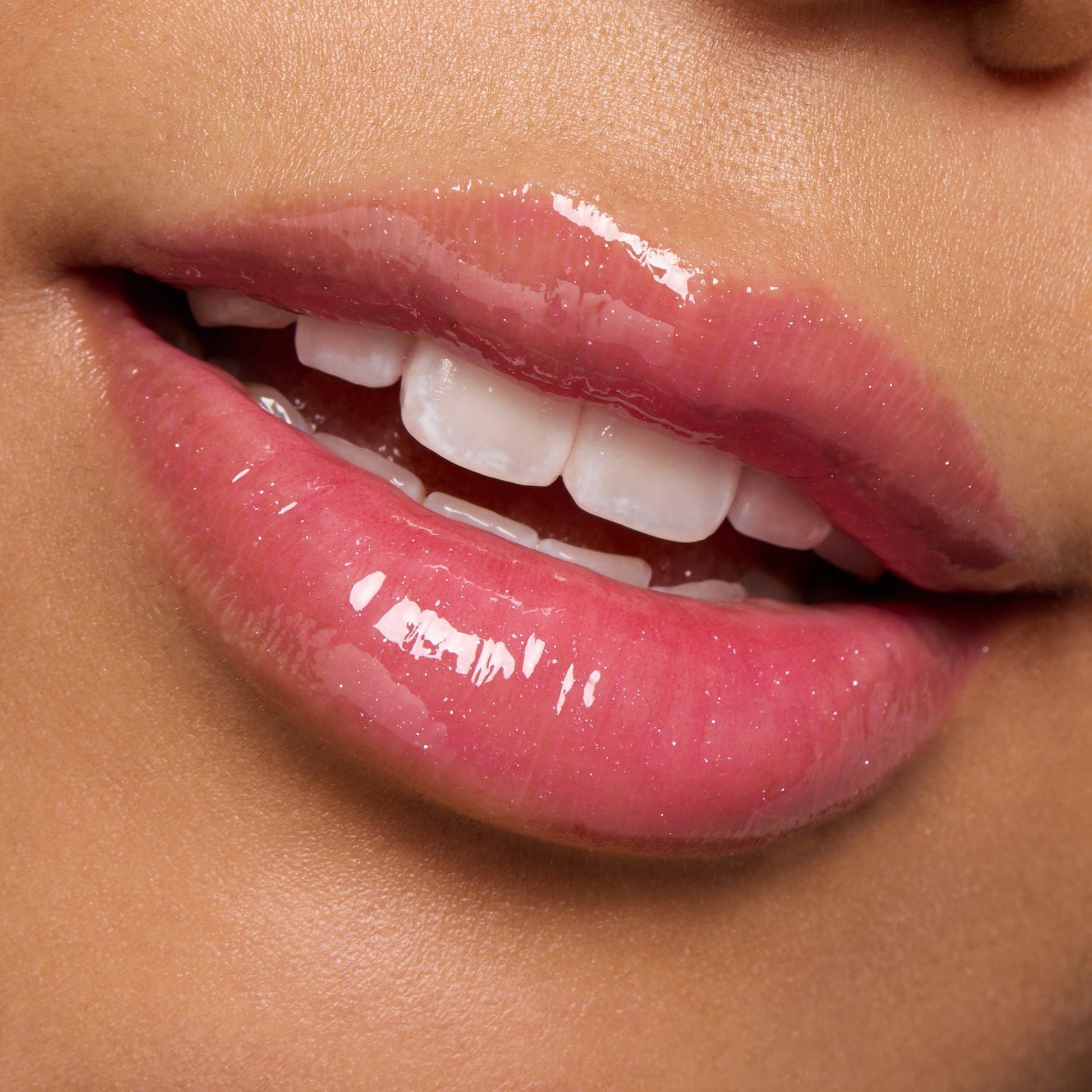 Essence Extreme Shine Volume Lipgloss 13 – Glazed Berry-3