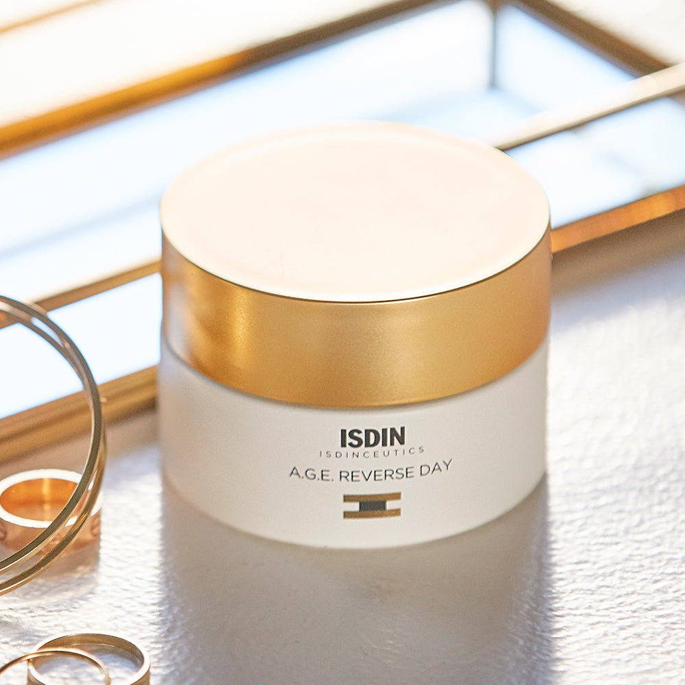 Isdinceutics A.G.E. Reverse Day Facial remodeling treatment with triple antiaging action-3