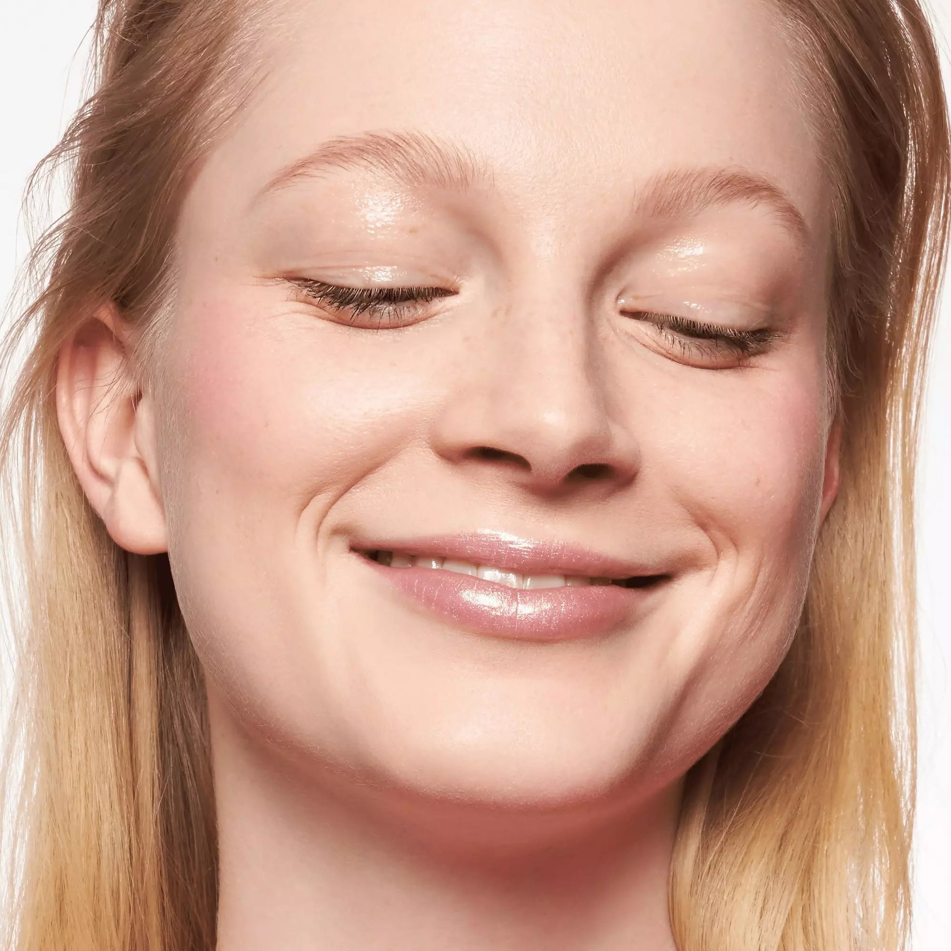 Essence Natural Matte Mousse Foundation 04-5