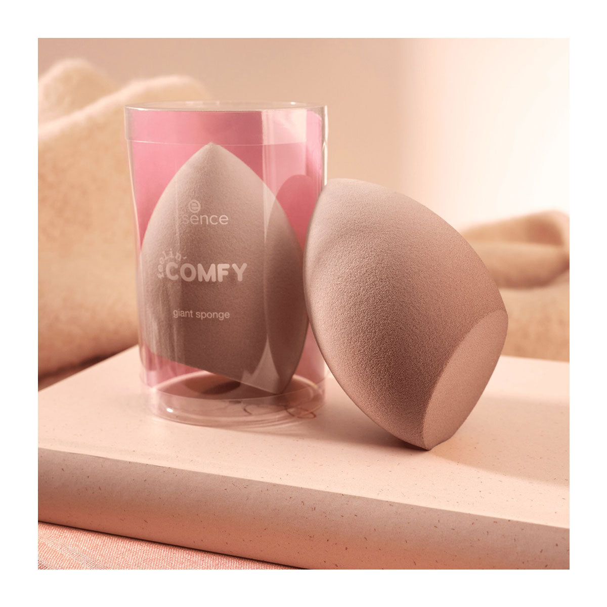 ESSENCE Feelin’ Comfy Giant Sponge