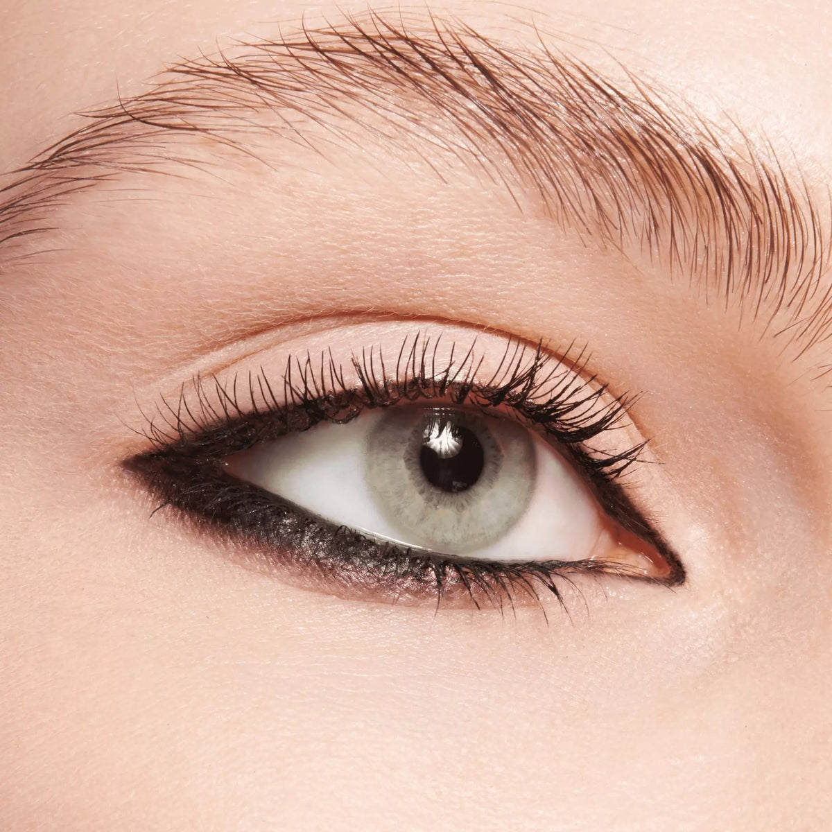 Essence Long-Lasting Eye Pencil 01 Black Fever – Intense Black Waterproof Eyeliner-5