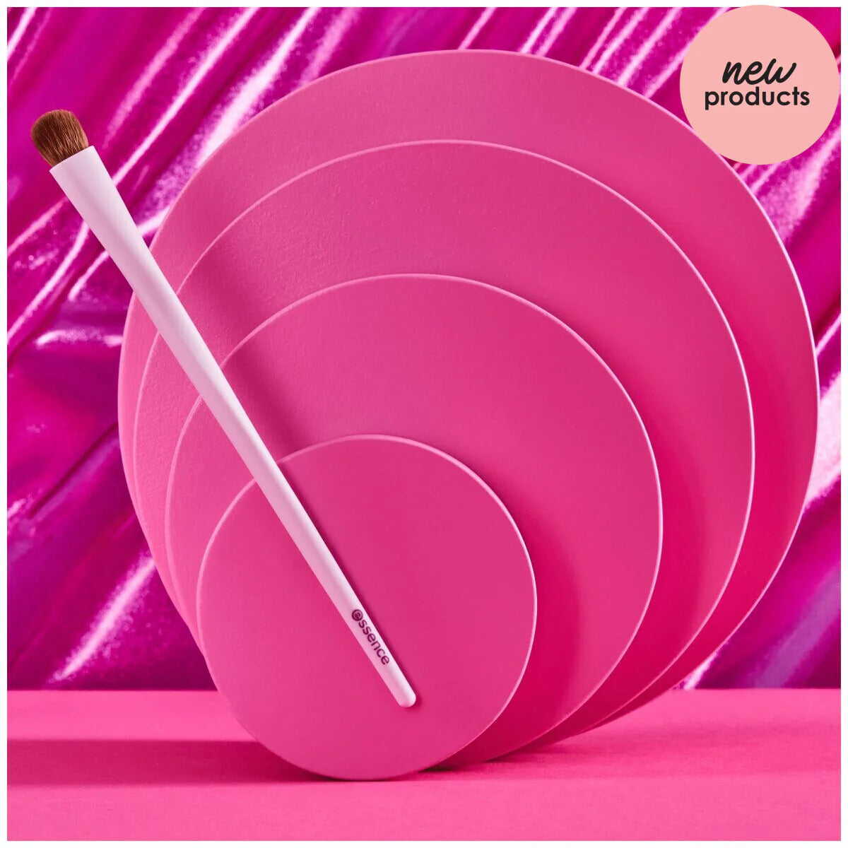 Essence Eyeshadow Brush 01 – Soft Vegan Bristles for Effortless Application-2