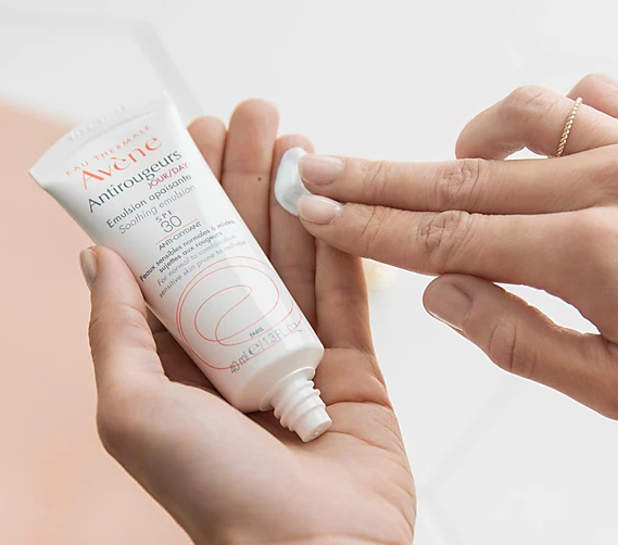 Avene Antirougeurs Day Moisturising Emulsion Spf 30-2